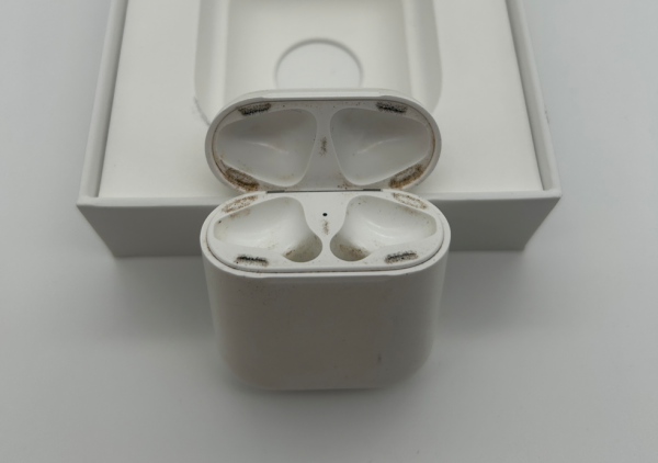 Apple AirPods 2. Generation NUR DAS CASE A1602 Kabelgebunden Lightning 1