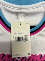 Nike NBA Miami Heat Vice City Edition Trikot Weiß #22 Größe M Neu mit Etikett