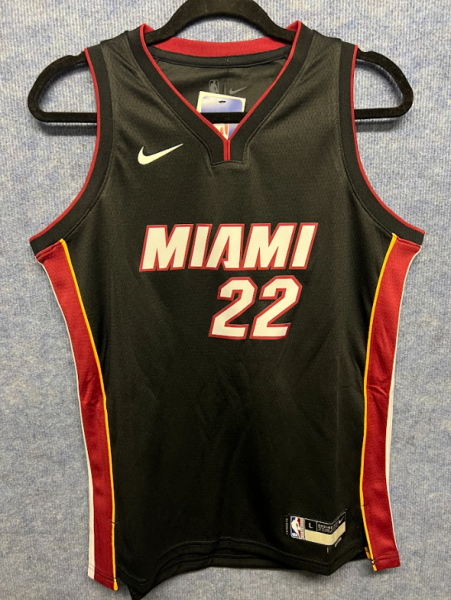 Nike NBA Miami Heat Jersey Trikot #22 Jimmy Butler Größe L Neu mit Etikett