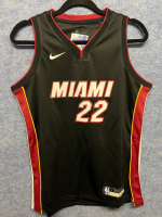 Nike NBA Miami Heat Jersey Trikot #22 Jimmy Butler Größe L Neu mit Etikett