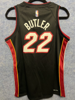 Nike NBA Miami Heat Jersey Trikot #22 Jimmy Butler Größe L Neu mit Etikett
