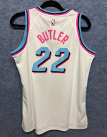 Nike NBA Miami Heat Vice City Edition Trikot Weiß...