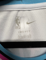 Nike NBA Miami Heat Vice City Edition Trikot Weiß #22 Größe XL Neu mit Etikett