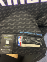 Nike NBA Sacramento Kings Trikot Authentic Größe XL Grau Jersey Neu mit Etikett