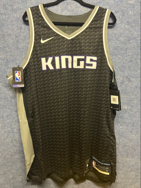 Nike NBA Sacramento Kings Trikot Authentic Größe 3XL Grau Jersey Neu mit Etikett