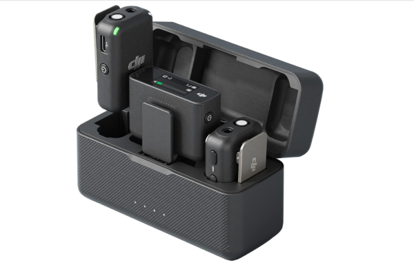 DJI Mic (2 Sender + 1 Empfänger + Ladeschale) Mikrofon