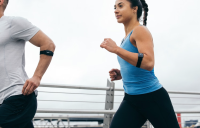 Wahoo TICKR FIT Herzfrequenz Armband, Bluetooth/ANT /...